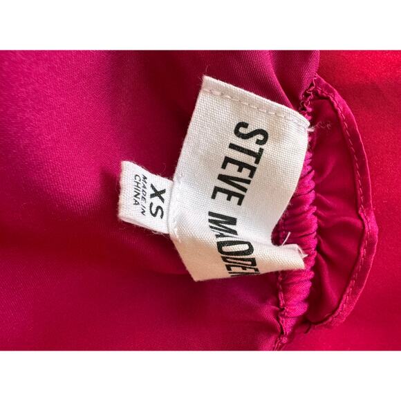 New STEVE MADDEN Fuchsia Purple Ruffle One Shoulder Satin Romper Size XS - Picture 7 of 8